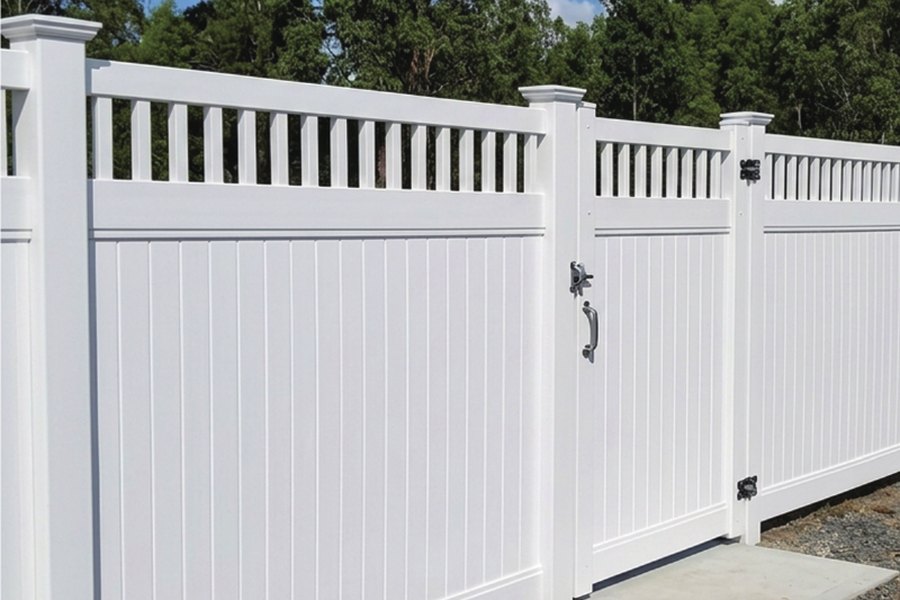 White vinyl privacy fence and gate