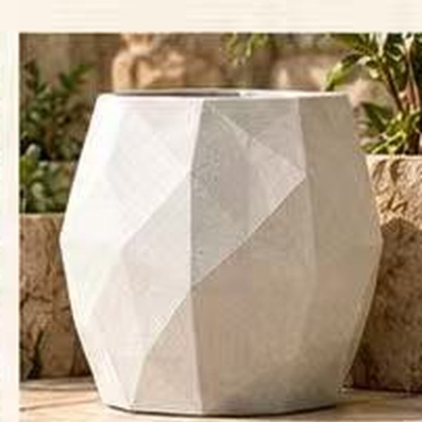 Geometric magnesium oxide planter