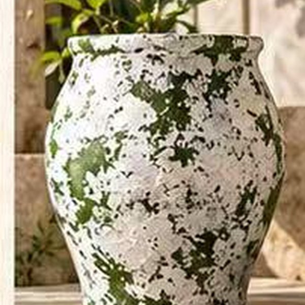 Green & White Texture magnesium oxide planter