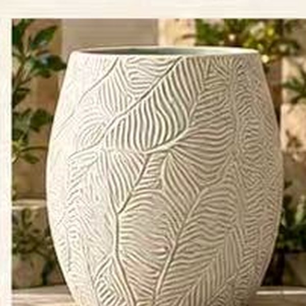 Leaf Texture magnesium oxide planter